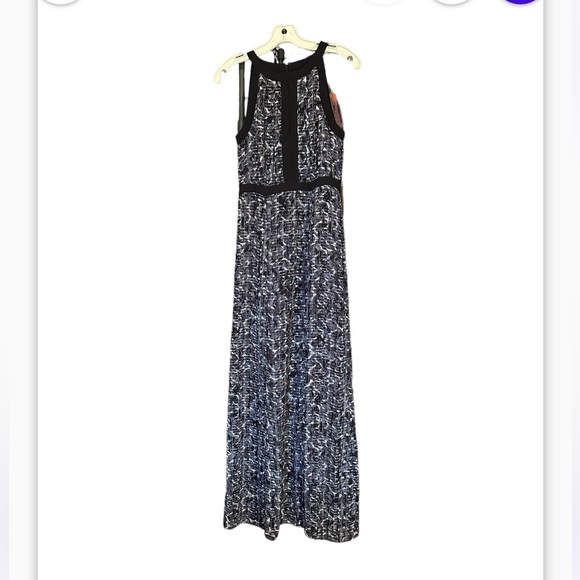 White House Black Market Dresses & Skirts - White House Black Market Maxi Dress
Halter Keyhole Printed Trim Slit Size 2 NWOT